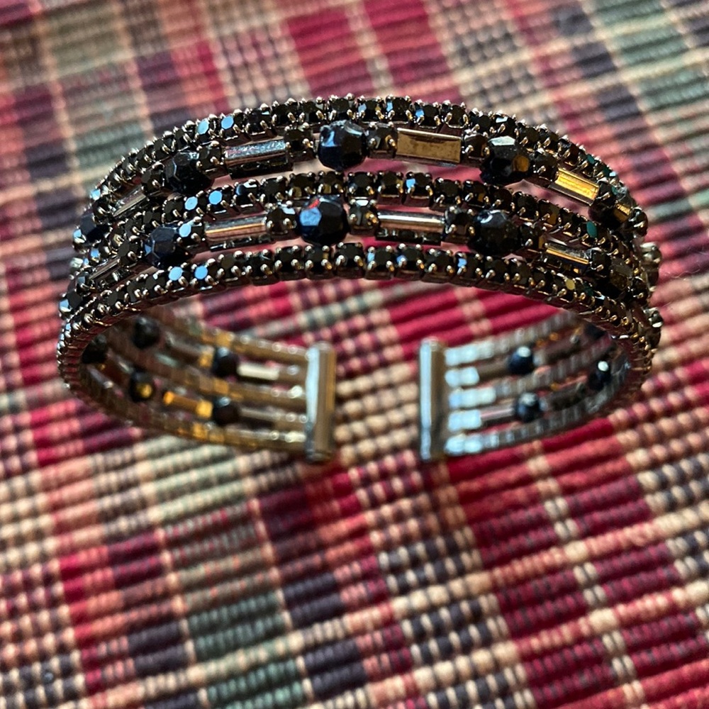 Black rhinestone expandable cuff bracelet
